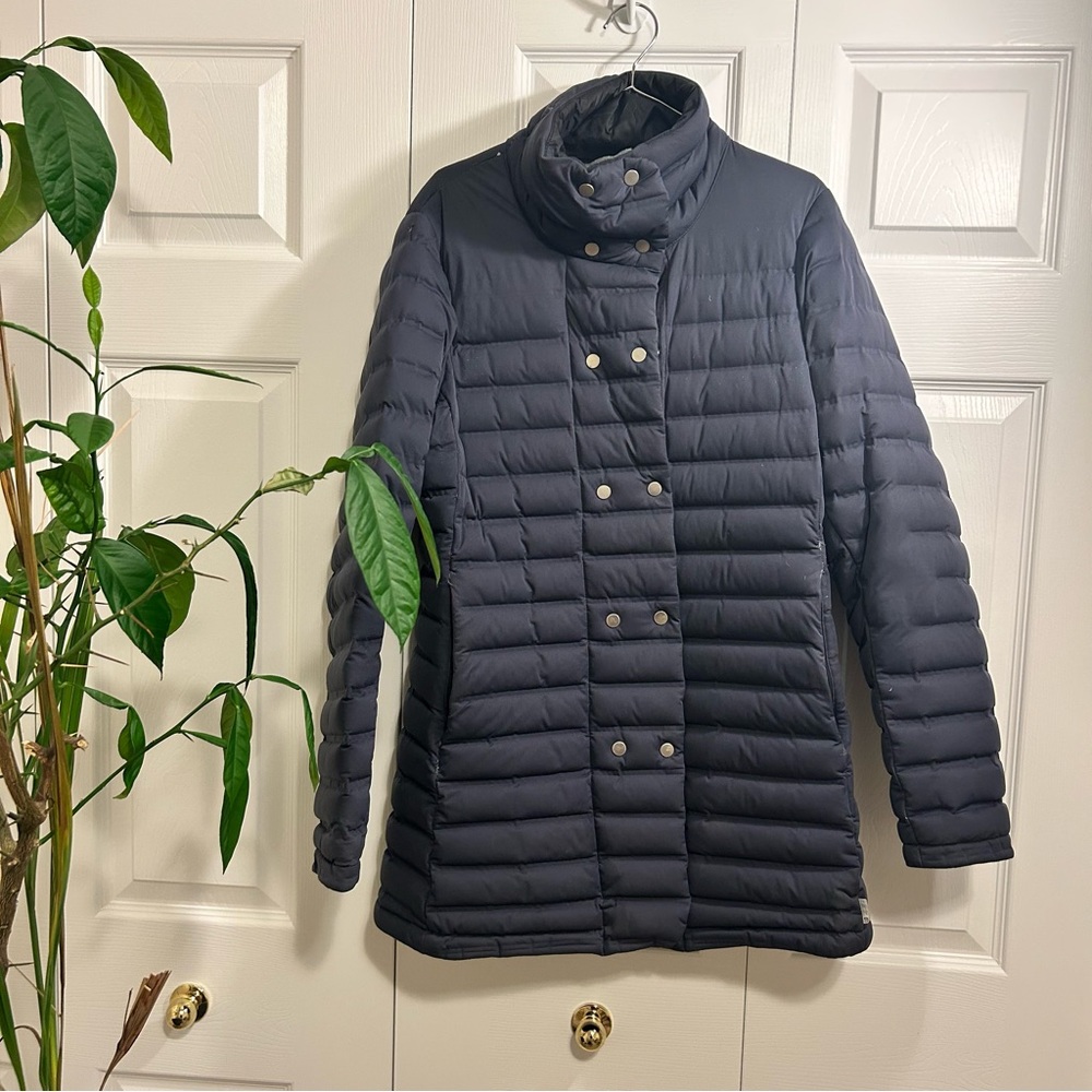 Mountain Hardwear Women's Dark Gray Puffer Jacket
